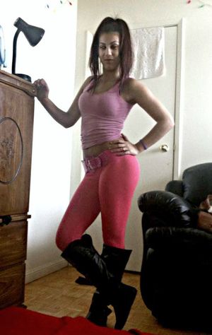 Sexy latina teens in tight leggings..