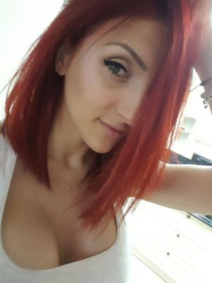 Redhead erotic selfie