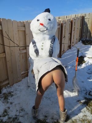 Snow bunnies get freaky in the sheets