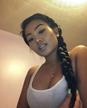 Ebony teen selfies nude