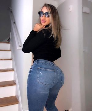 PAWG (perfect Ass White Girl) -