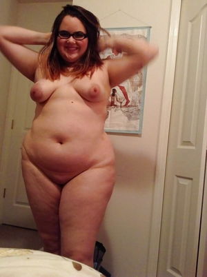 Chubby Teen Selfie BBW nerdy teen girl..