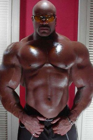 Huge Black Man N ° 56