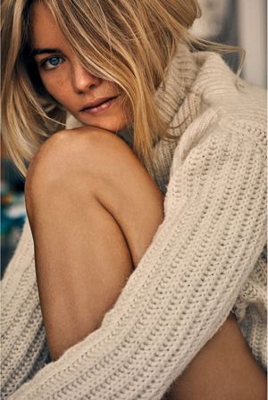 Australian model Elyse Taylor Naked by