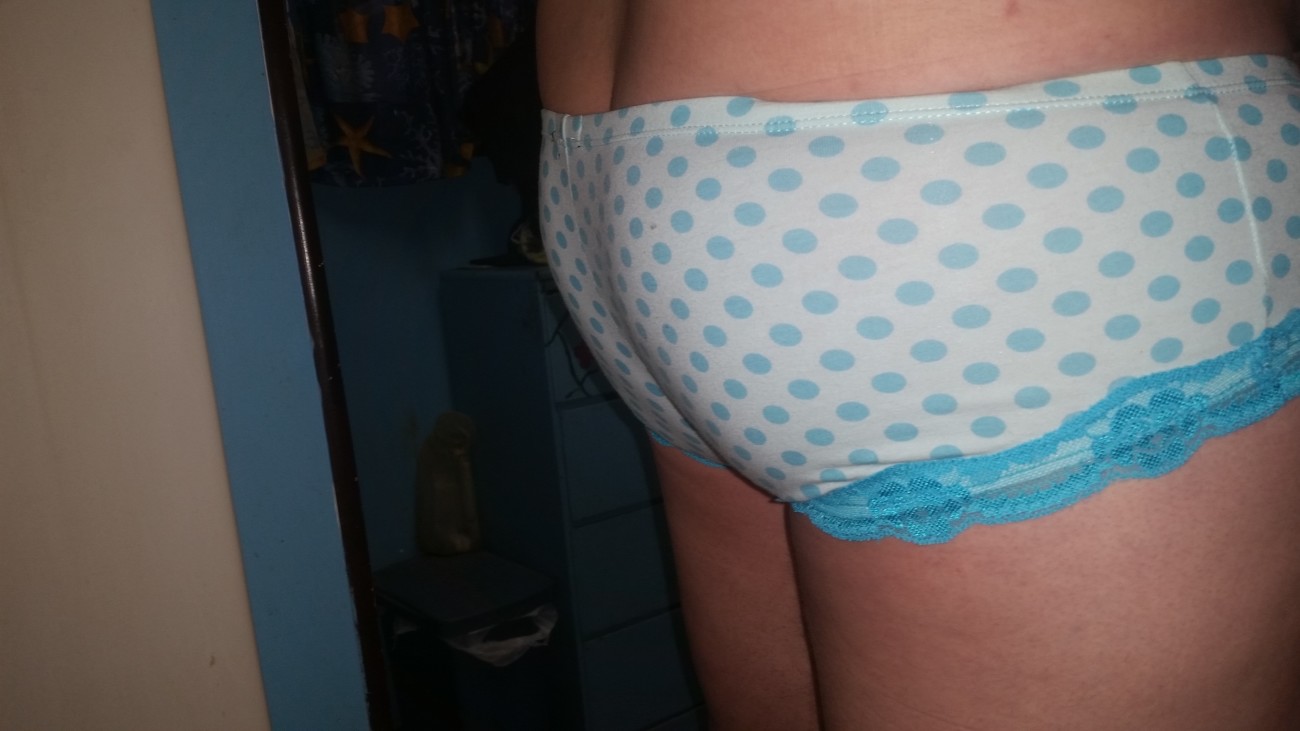 1300px x 731px - blue polka dot panties..